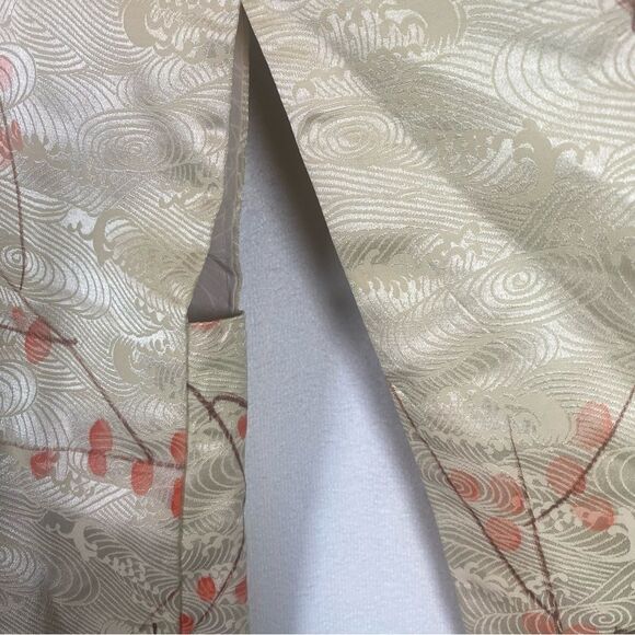 Vintage Pale Yellow W/Branches+Small Red Blossom/Berries Haori Jacket - Picture 9 of 10